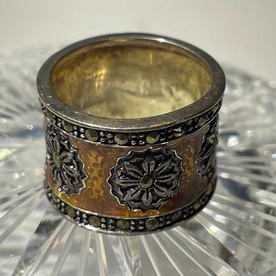 Vintage Sterling Silver Enameled Cigar Band Ring w/Marcasite Borders Ring Size 7-3/4 in VG Preowned Condition as Pictured.