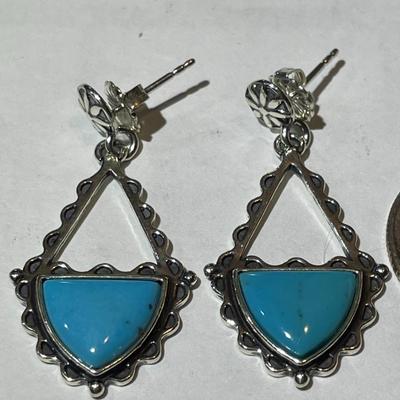 Carolyn Pollack/Relios Sterling Silver .925 Silver Turquoise Dangle Earrings in New Never Used Condition.