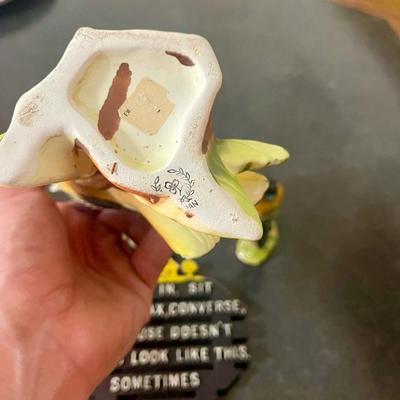 Bird and plaque lot