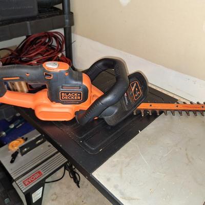 Black & Decker Hedger