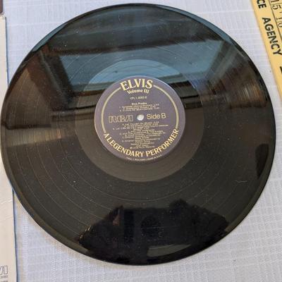 ELVIS PRESLEY A Legendary Performer Yesterdays Picture Album