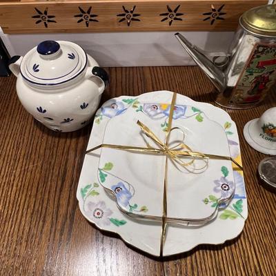 Teapots & Other Housewares