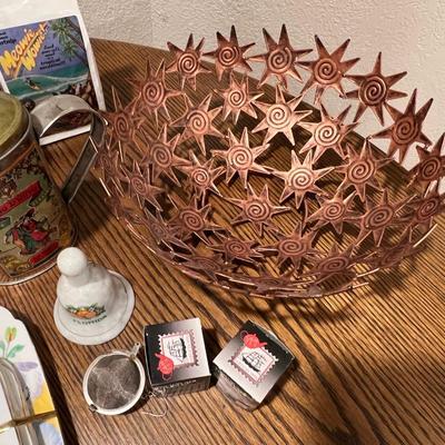 Teapots & Other Housewares