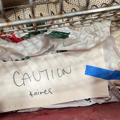 Misc kitchen lot, knives & Geneva coffee maker