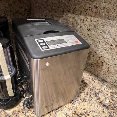 Kitchen Appliances including Bread Maker & NEW Geneva Coffee Maker