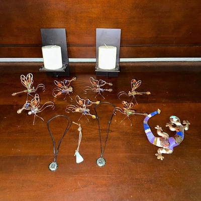 2 CANDLE SCONCES, BUTTERFLY AND GECKO ACCENTS