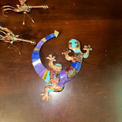 2 CANDLE SCONCES, BUTTERFLY AND GECKO ACCENTS