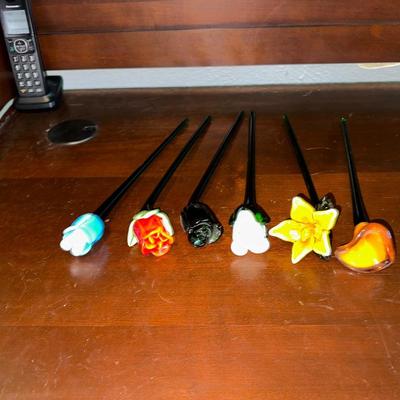 7 GLASS FLOWERS