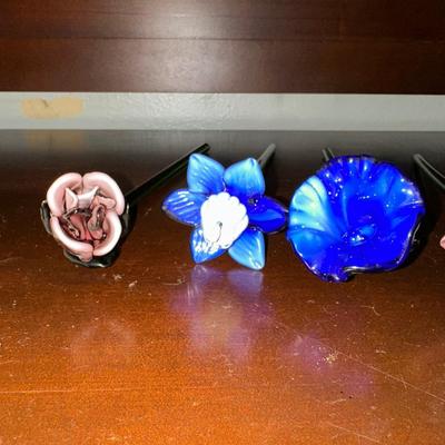 7 GLASS FLOWERS