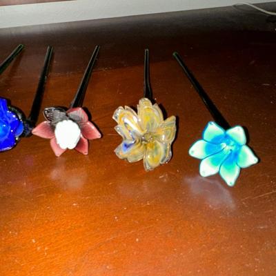 7 GLASS FLOWERS