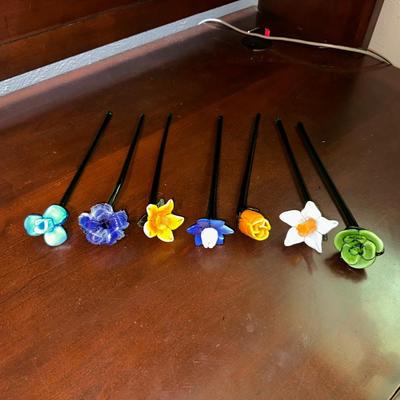 7 GLASS FLOWERS