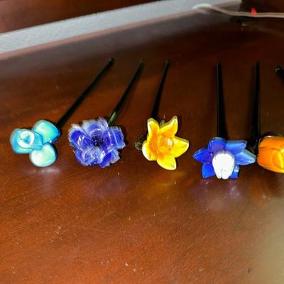 7 GLASS FLOWERS