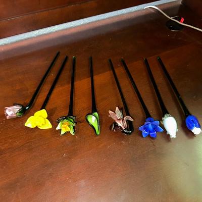 8 GLASS FLOWERS