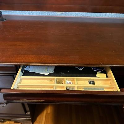L SHAPED COMPUTER DESK WITH HUTCH PLUS CHAIR AND OFFICE SUPPLIES