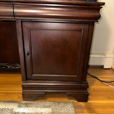 L SHAPED COMPUTER DESK WITH HUTCH PLUS CHAIR AND OFFICE SUPPLIES