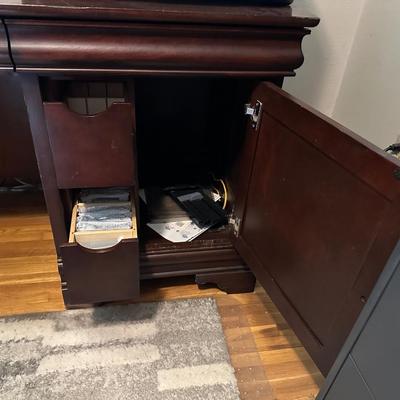 L SHAPED COMPUTER DESK WITH HUTCH PLUS CHAIR AND OFFICE SUPPLIES