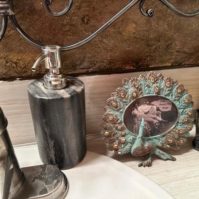 VINTAGE DREAMSICLES, PEACOCKS AND OTHER BATHROOM DECOR