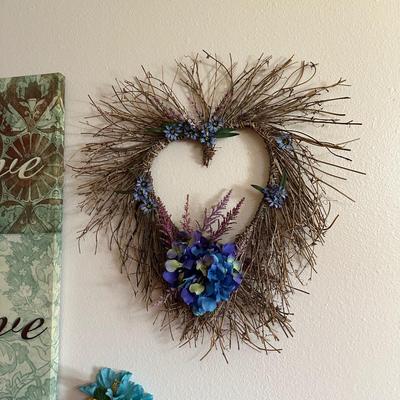 DRIED FOLIAGE SWAG AND WREATH PLUS WALL DECOR