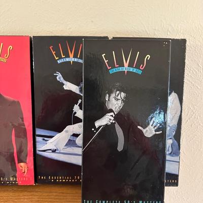 ELVIS PRESLEY MUSIC ON CD'S AND BOOKS