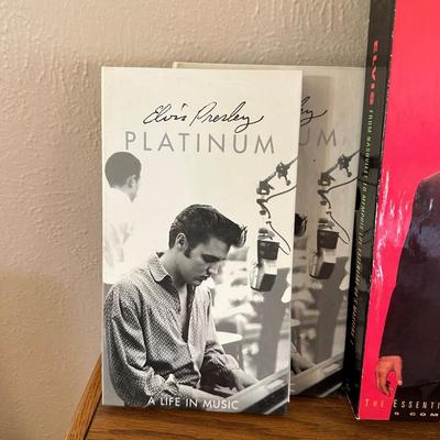 ELVIS PRESLEY MUSIC ON CD'S AND BOOKS