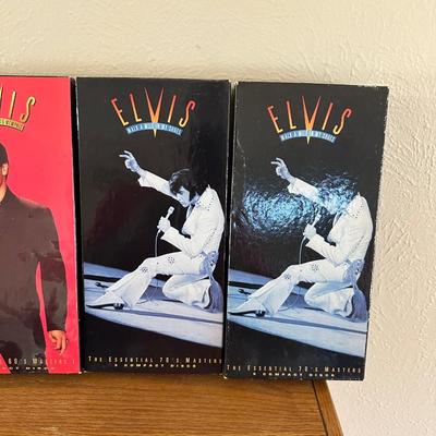 ELVIS PRESLEY MUSIC ON CD'S AND BOOKS