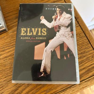 ELVIS PRESLEY MUSIC ON CD'S AND BOOKS