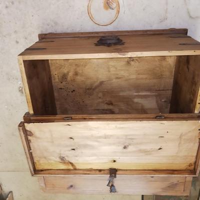 COFFEE TABLE W/ STORAGE