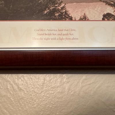 2 FRAMED SCENERY POSTERS AND ACCENTS