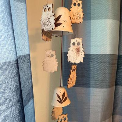 WALL DECOR AND WINDCHIME W/OWLS AND BELLS