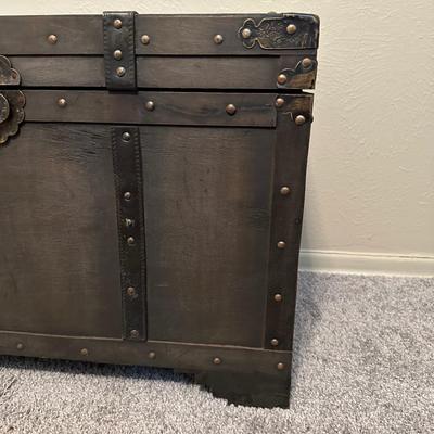 3 STACKING TRUNKS