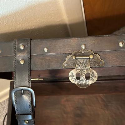 3 STACKING TRUNKS