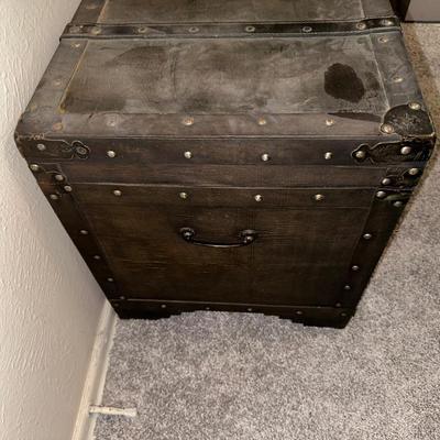 3 STACKING TRUNKS
