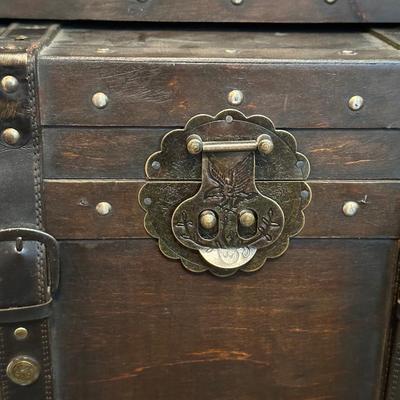3 STACKING TRUNKS