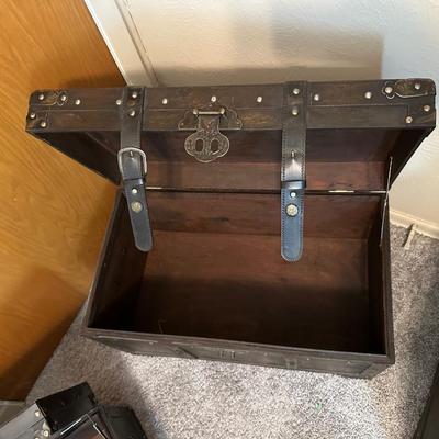 3 STACKING TRUNKS