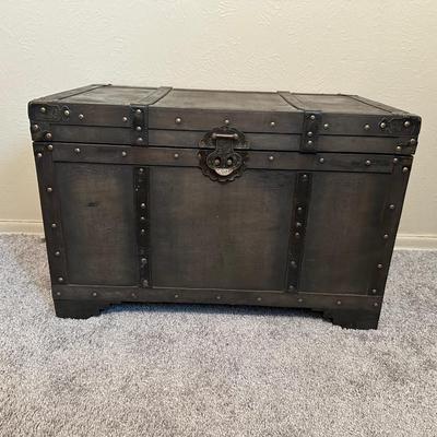 3 STACKING TRUNKS
