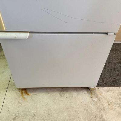 AMANA REFRIGERATOR W/BOTTOM FREEZER