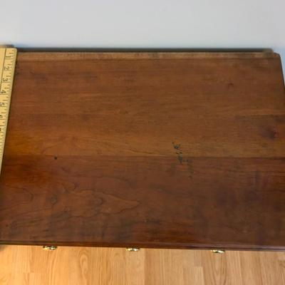 Sweet Solid Wood End Table