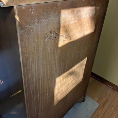 Brunsberg's 4 Drawer Dresser