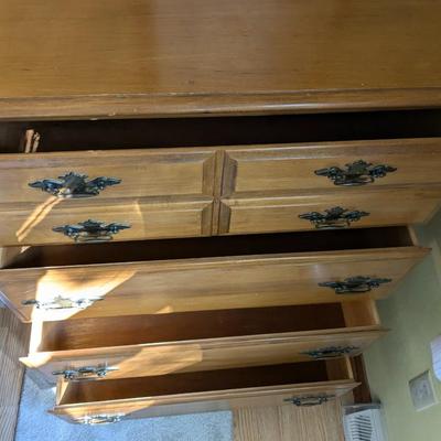 Brunsberg's 4 Drawer Dresser