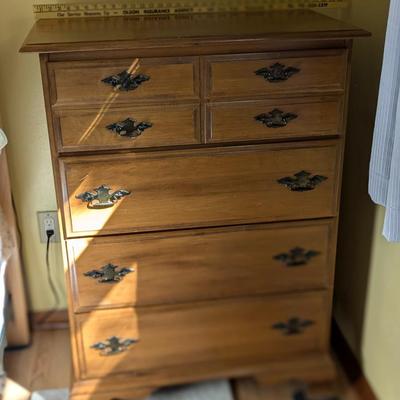 Brunsberg's 4 Drawer Dresser