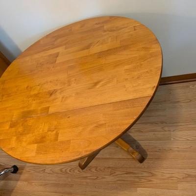 Handy Bistro Table, Folding Sides