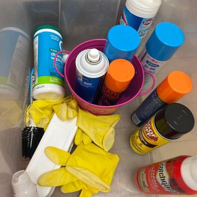 Trash can, shovel & cleaning supplies