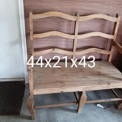 WOODEN BENCH WITH 2 WALL ARTS