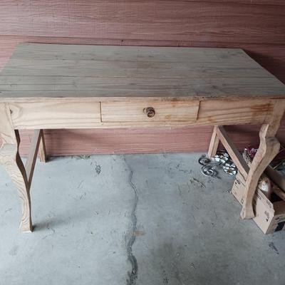 RUSTIC WRITING DESK W/CHAIR