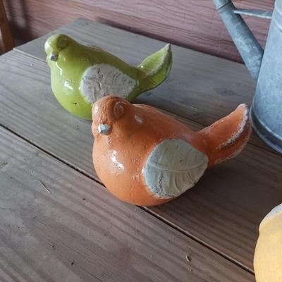 GALVANIZED WATERING CAN AND 4 HEAVY BIRDS