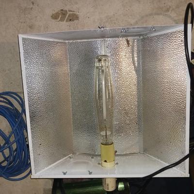 INDOOR GROW LIGHT AND GALAXY POWER BOX