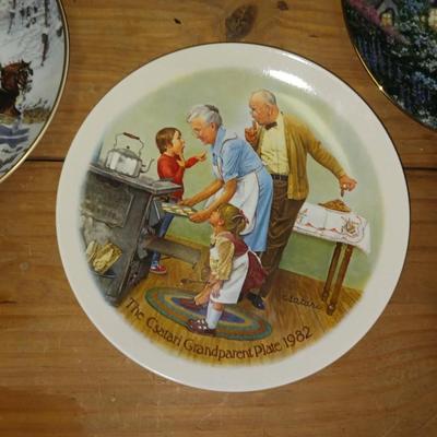DECORATIVE PLATES