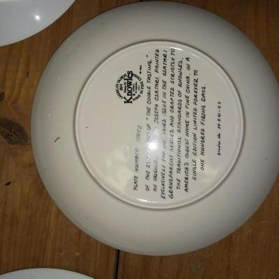 DECORATIVE PLATES