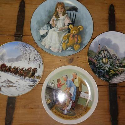 DECORATIVE PLATES