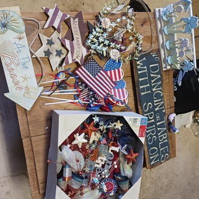 MOSTLY PATRIOTIC DECOR